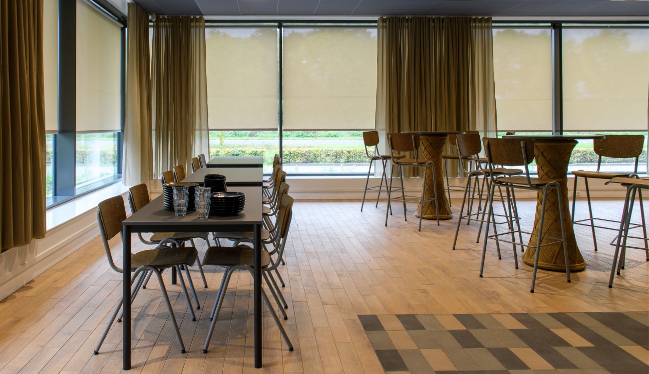 JEWEL outdoor screens